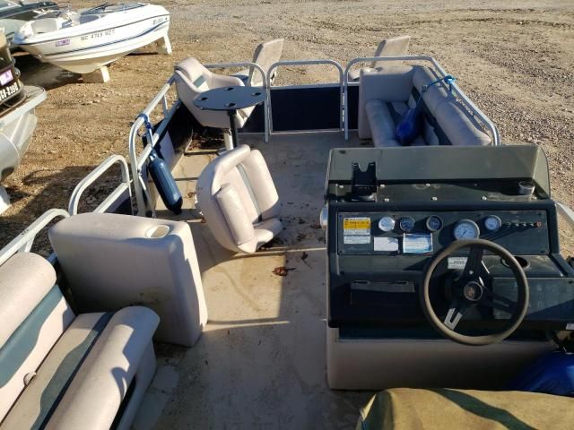 1992 Alumacraft Boat