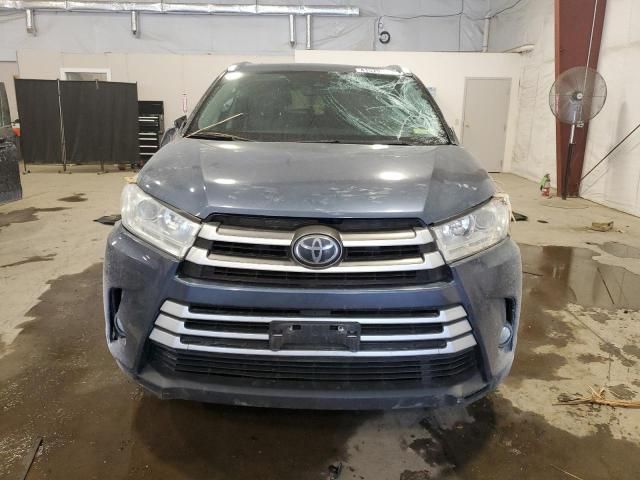 2017 Toyota Highlander SE