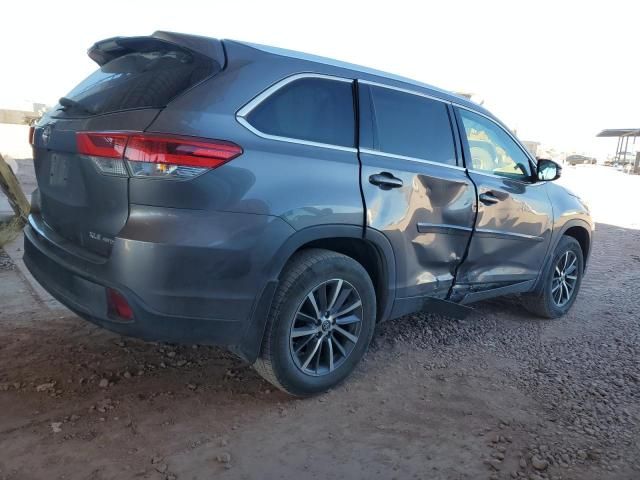 2019 Toyota Highlander SE