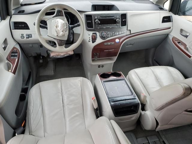 2012 Toyota Sienna XLE