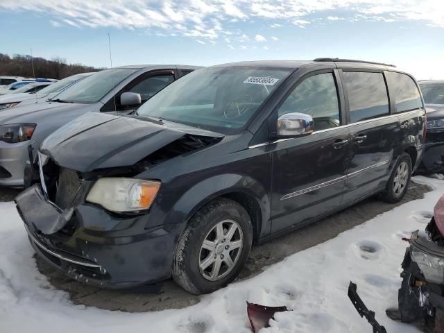 2012 Chrysler Town & Country Touring L