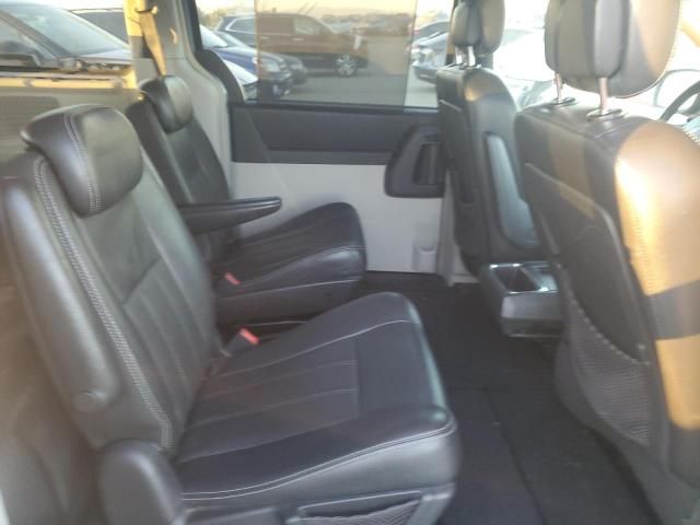 2010 Chrysler Town & Country Touring Plus