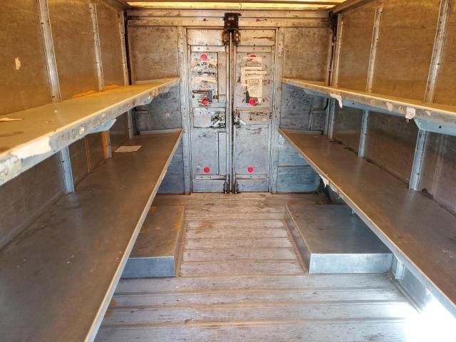 2009 Freightliner Chassis M Line WALK-IN Van