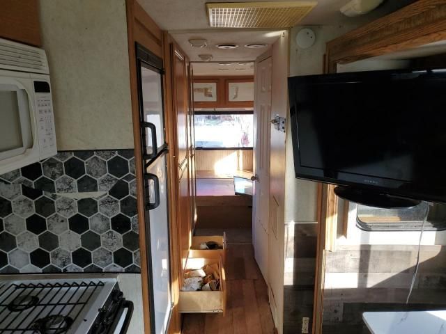 2003 Workhorse Custom Chassis Motorhome Chassis P3500