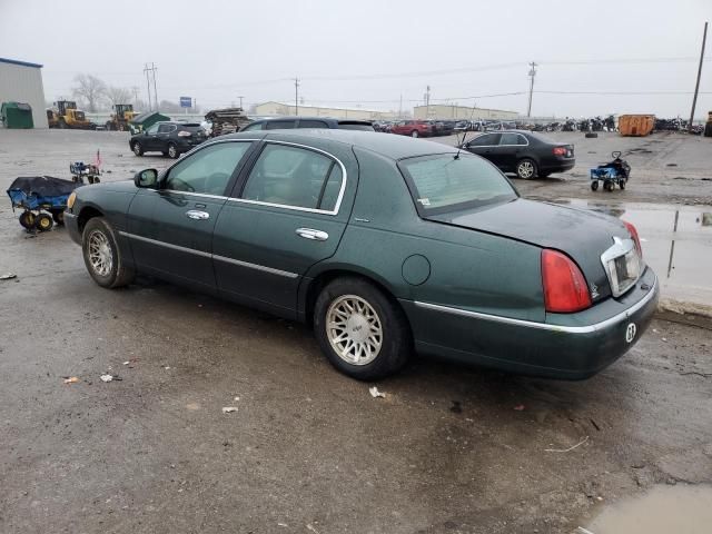 1999 Lincoln Town Car Signature