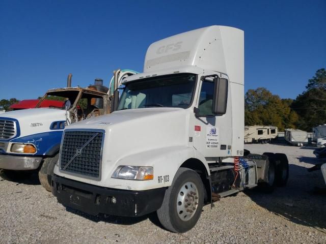 2012 Volvo VN VNM