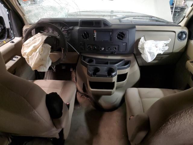2012 Ford Econoline E350 Super Duty Wagon