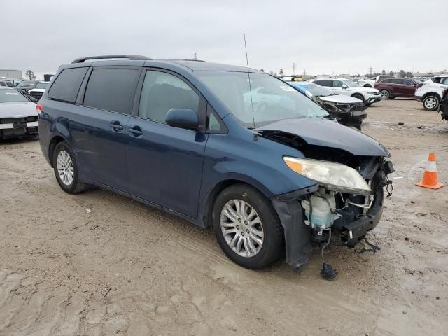 2012 Toyota Sienna XLE