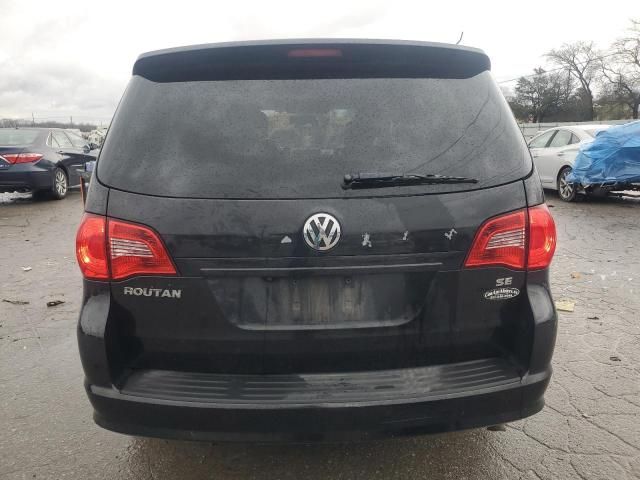 2012 Volkswagen Routan SE