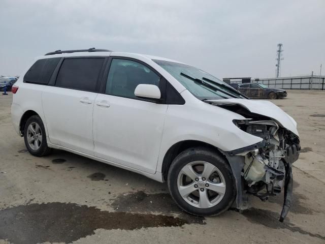 2015 Toyota Sienna LE