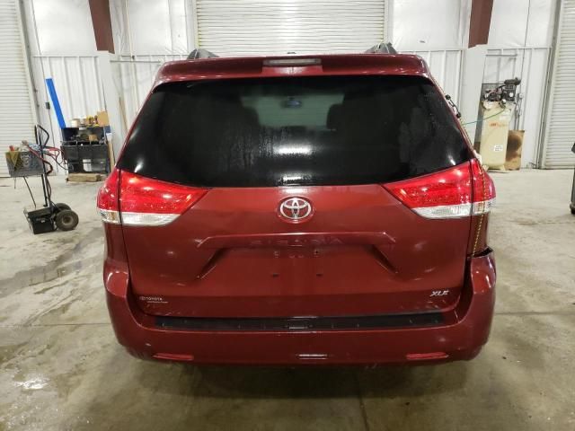 2014 Toyota Sienna XLE