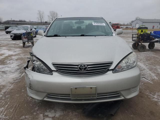 2005 Toyota Camry LE