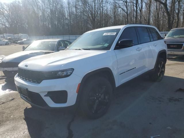 2023 Jeep Grand Cherokee Laredo