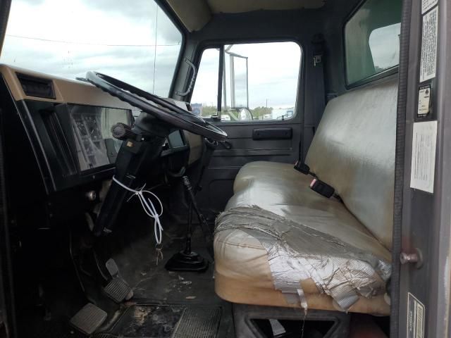 1995 International 4000 4700