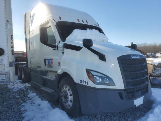 2021 Freightliner Cascadia 126