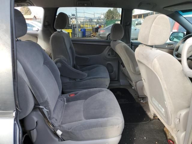 2006 Toyota Sienna CE