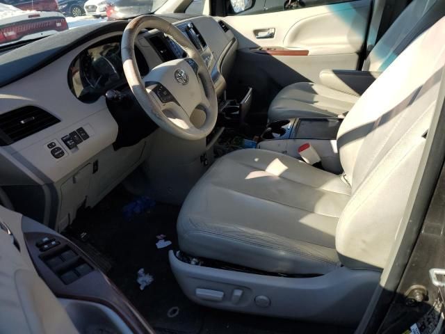 2012 Toyota Sienna XLE