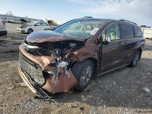 2021 Toyota Sienna XLE