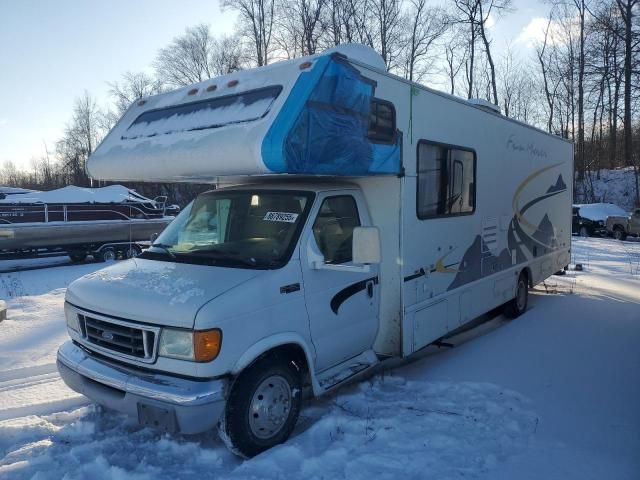 2004 Four Winds 2004 Ford Econoline E450 Super Duty Cutaway Van