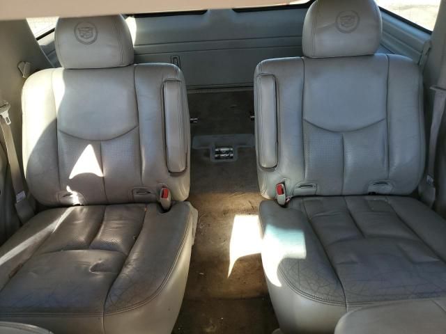 2004 Cadillac Escalade Luxury