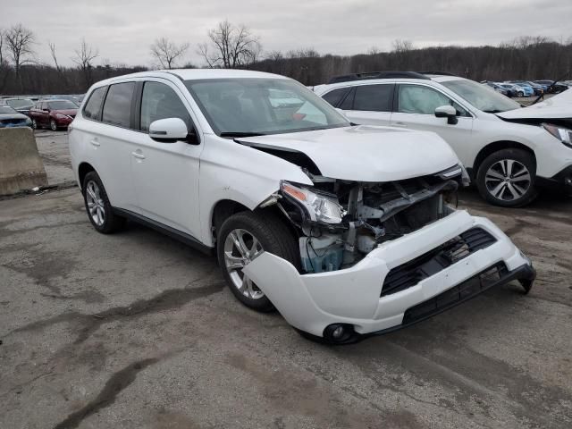 2014 Mitsubishi Outlander SE