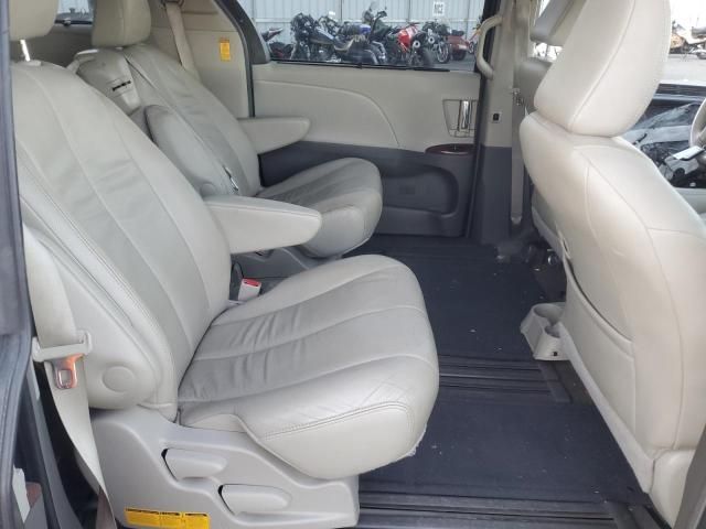 2014 Toyota Sienna XLE