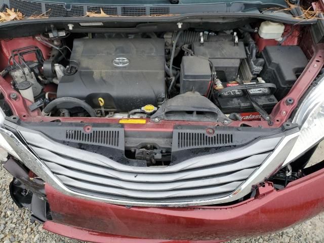 2013 Toyota Sienna XLE