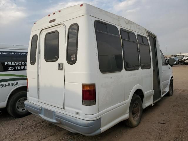 2001 Ford Econoline E350 Super Duty Cutaway Van