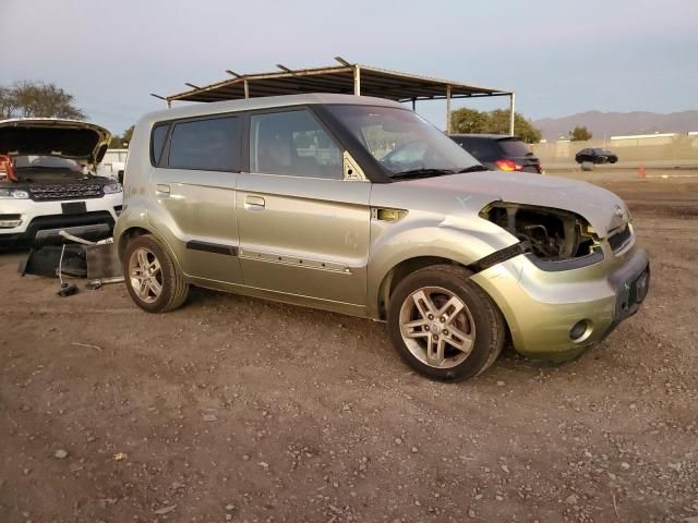 2010 KIA Soul +