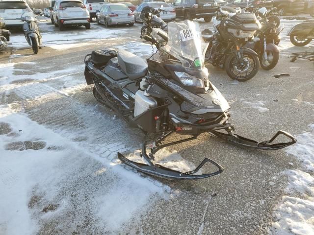 2018 Skidoo Renegade