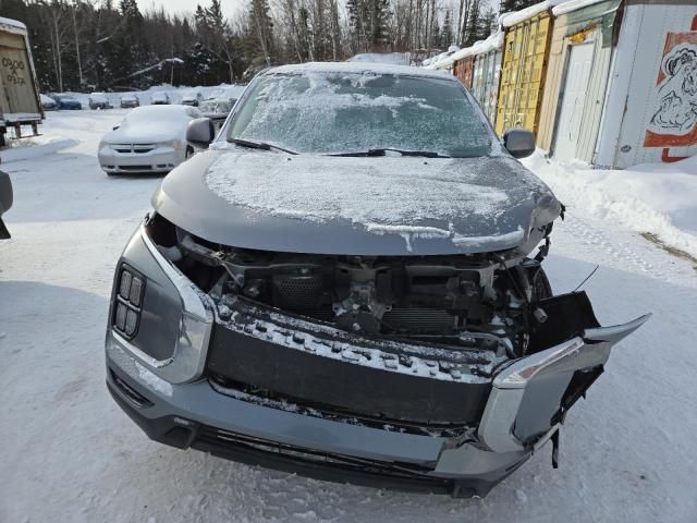 2022 Mitsubishi RVR ES