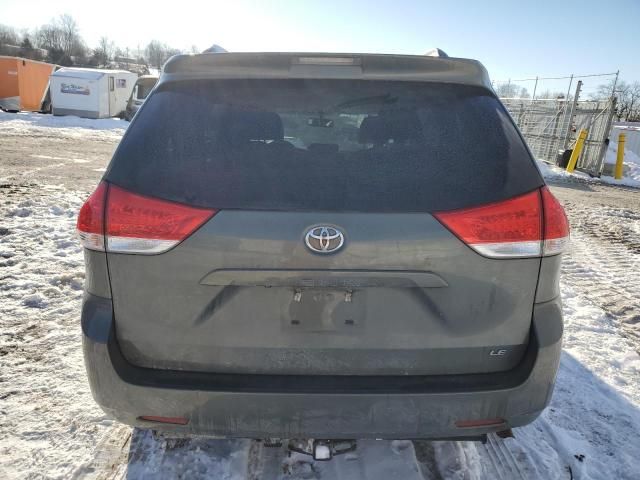 2013 Toyota Sienna LE