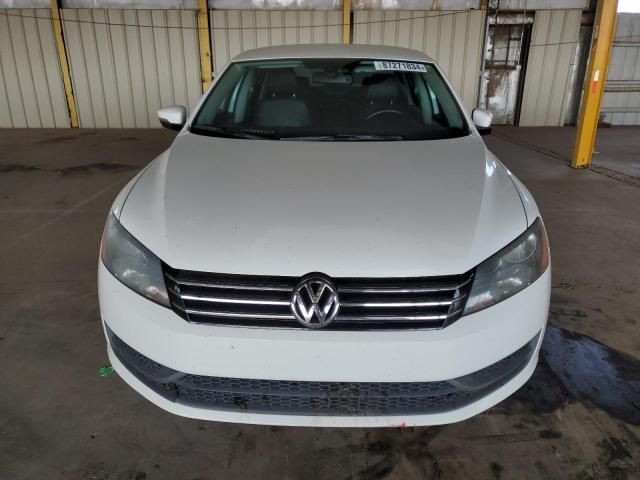 2013 Volkswagen Passat SE