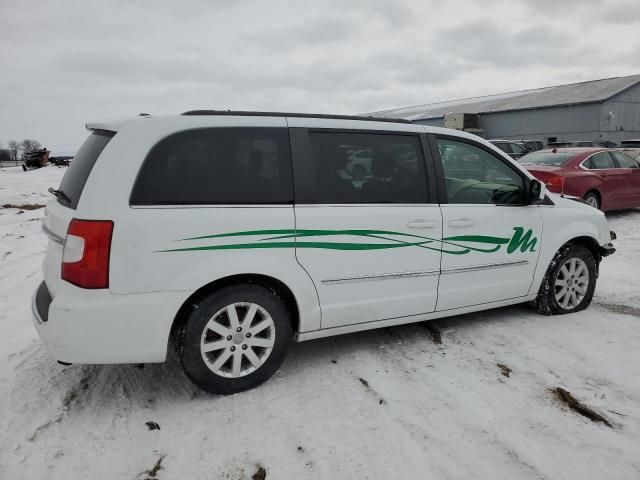 2016 Chrysler Town & Country Touring