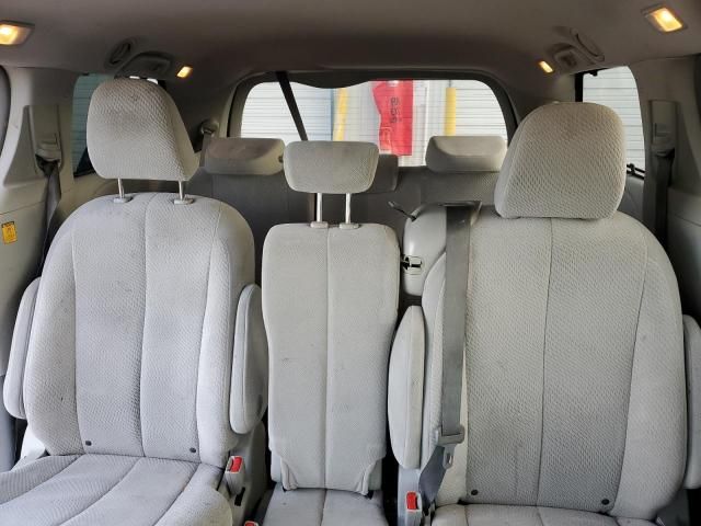 2012 Toyota Sienna LE