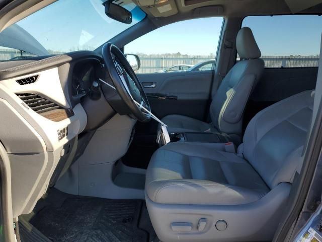 2016 Toyota Sienna XLE