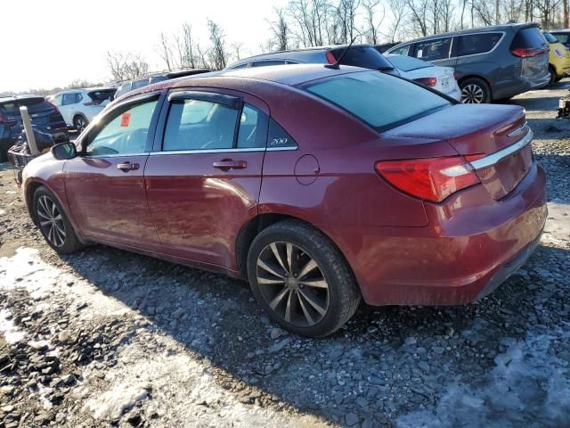 2013 Chrysler 200 Touring