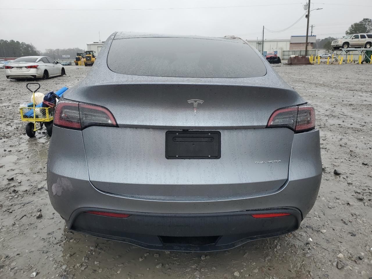 2025 Tesla Model y