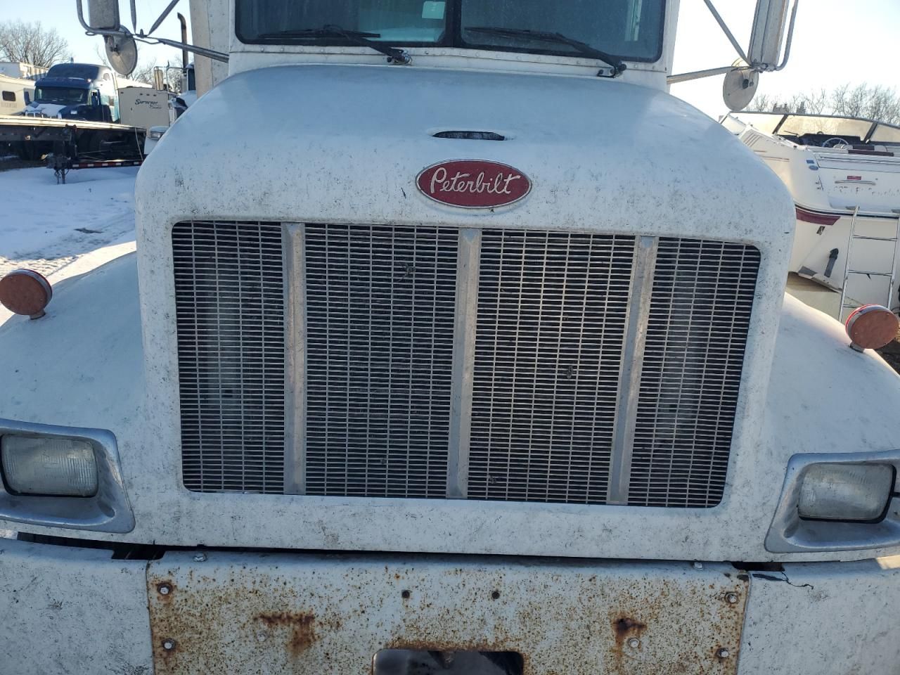 2004 Peterbilt 330
