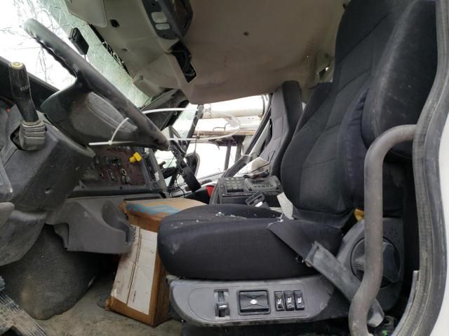 2020 Freightliner 114SD