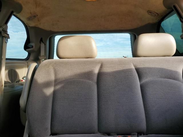 2001 Chrysler Voyager