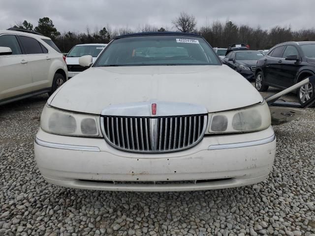 2001 Lincoln Town Car Executive