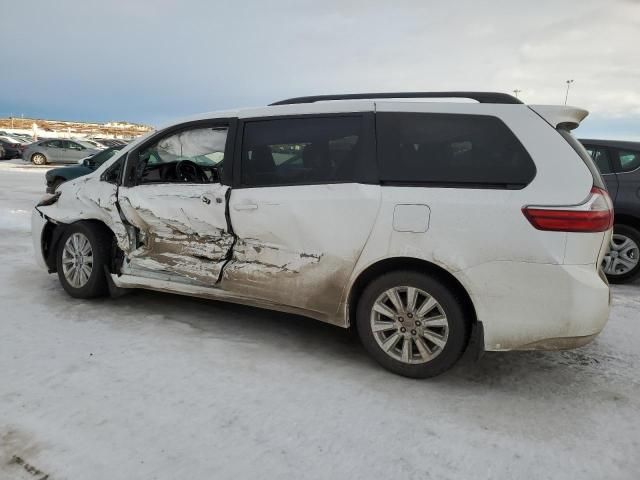 2017 Toyota Sienna LE