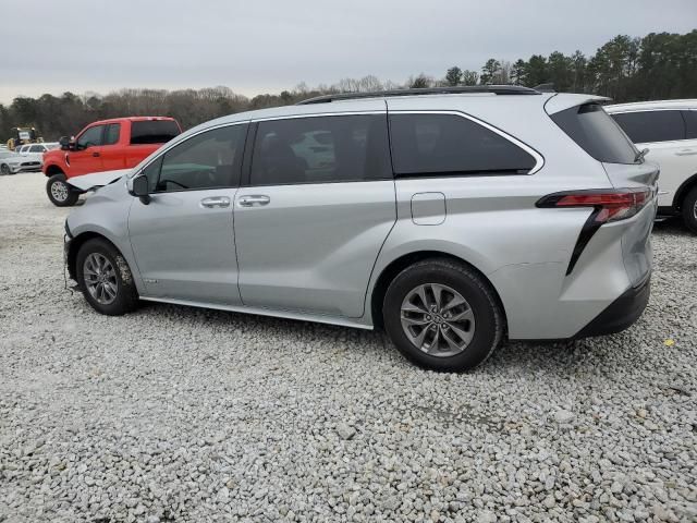 2021 Toyota Sienna XLE