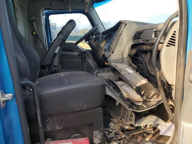 2019 Kenworth Construction T880