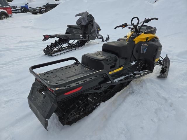 2021 Skidoo 2021 Skidoo Expedition