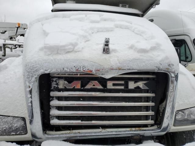 2019 Mack Granite