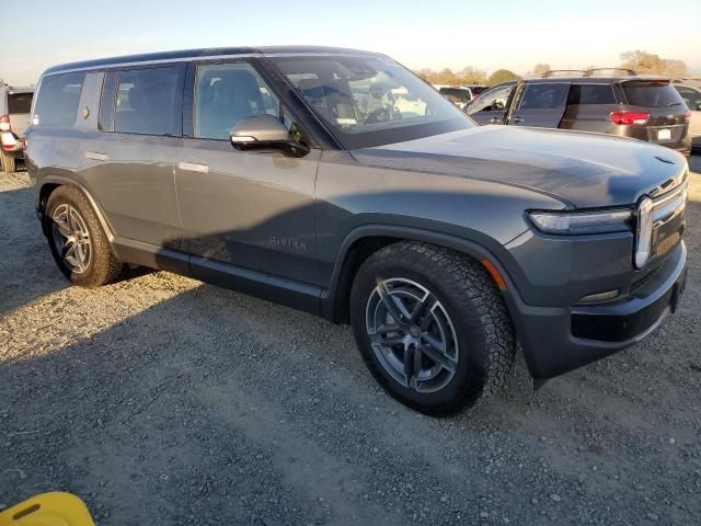 2025 Rivian R1S Adventure