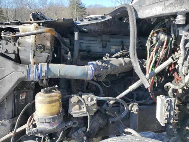 2012 Freightliner Cascadia 125