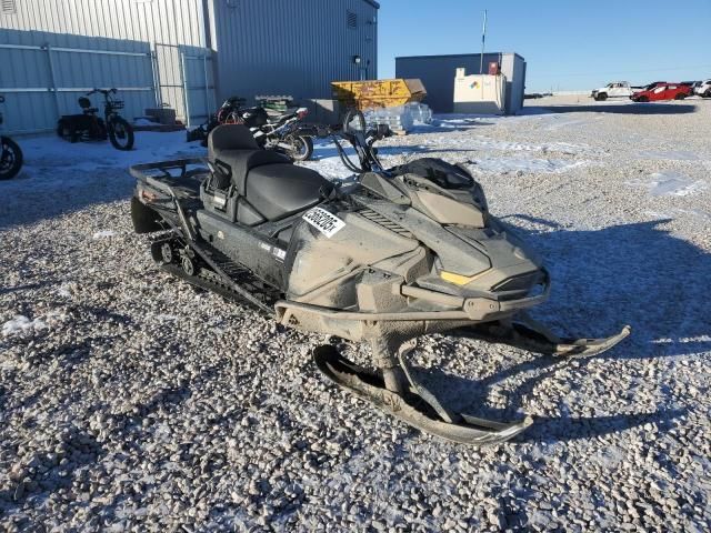2023 Skidoo 2023 Skidoo Skandic